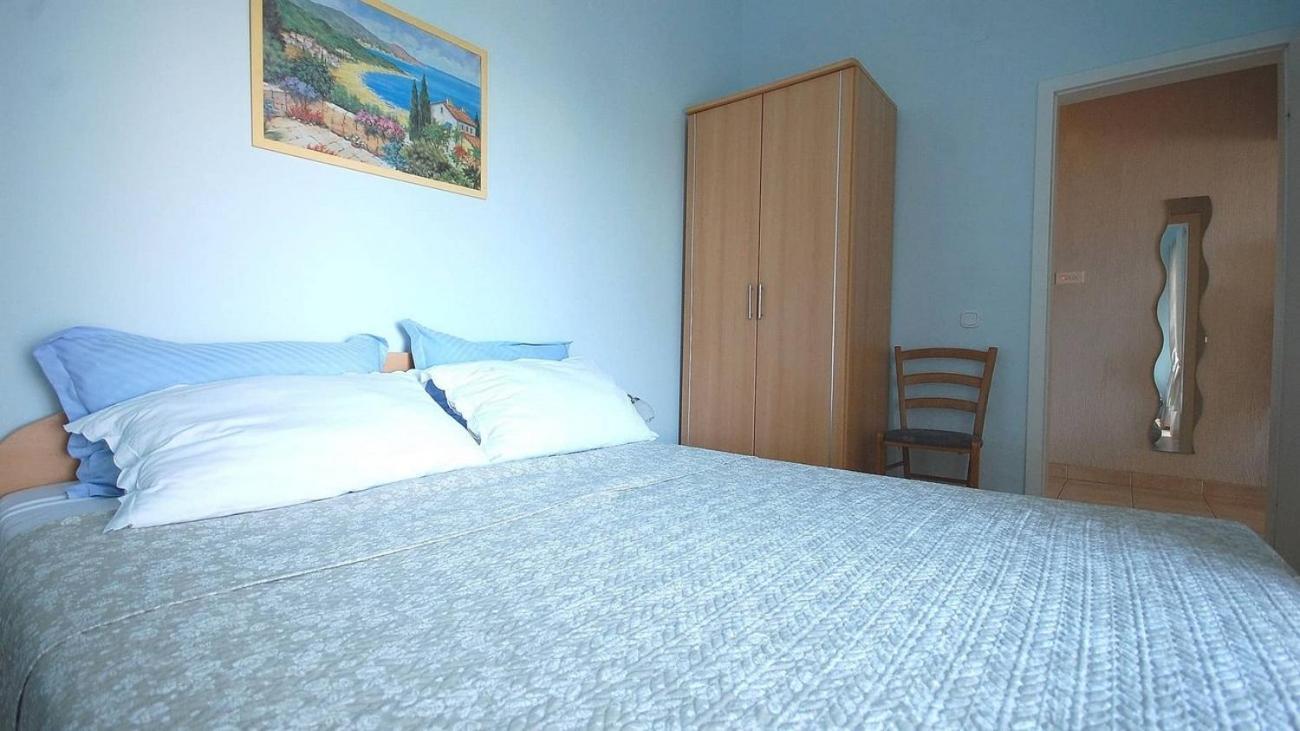 Apartments With A Parking Space Kremenici, Krk - 21724 Sveti Vid-Miholjice Rom bilde